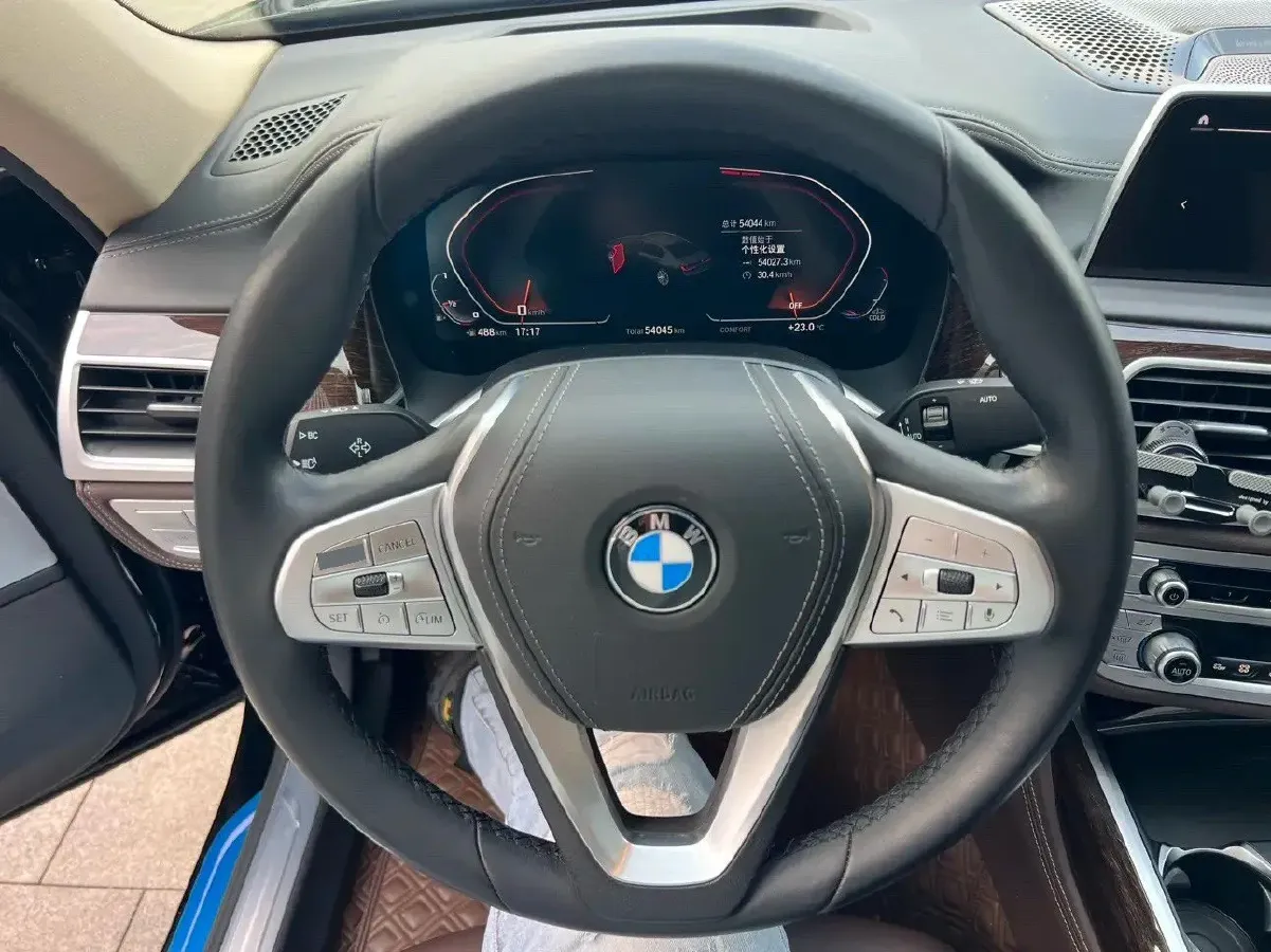 2021 BMW 7 Series 3.0T 340HP L6 8AT,autocango,china used car exporter,china ev exporter,chinese used car exporter,chinese used ev exporter