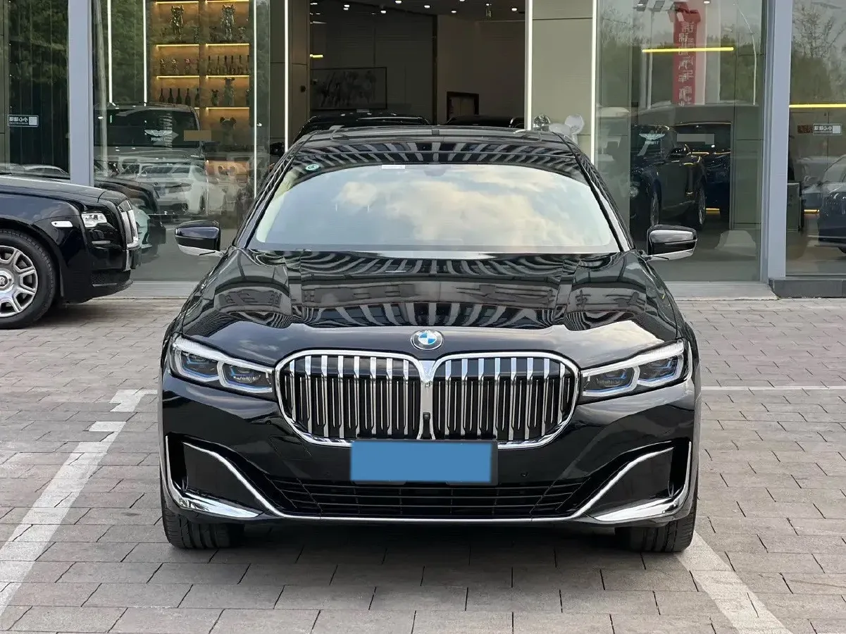 2021 BMW 7 Series 3.0T 340HP L6 8AT,autocango,china used car exporter,china ev exporter,chinese used car exporter,chinese used ev exporter