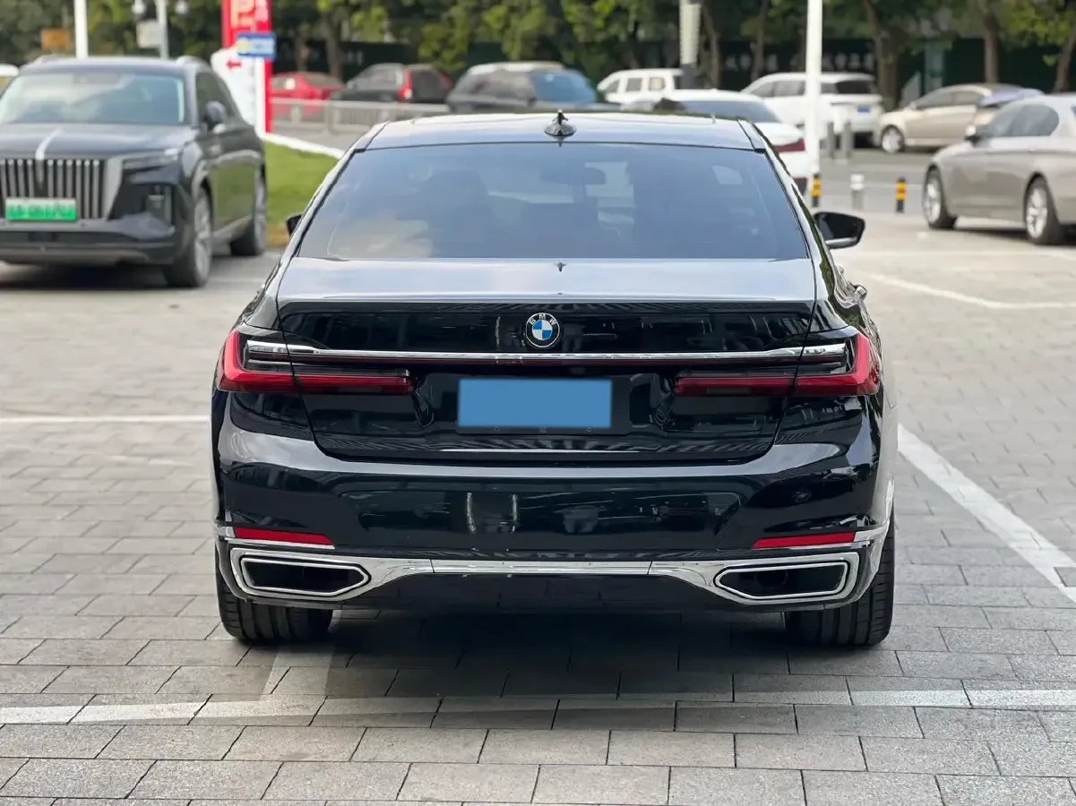 2021 BMW 7 Series 3.0T 340HP L6 8AT,autocango,china used car exporter,china ev exporter,chinese used car exporter,chinese used ev exporter
