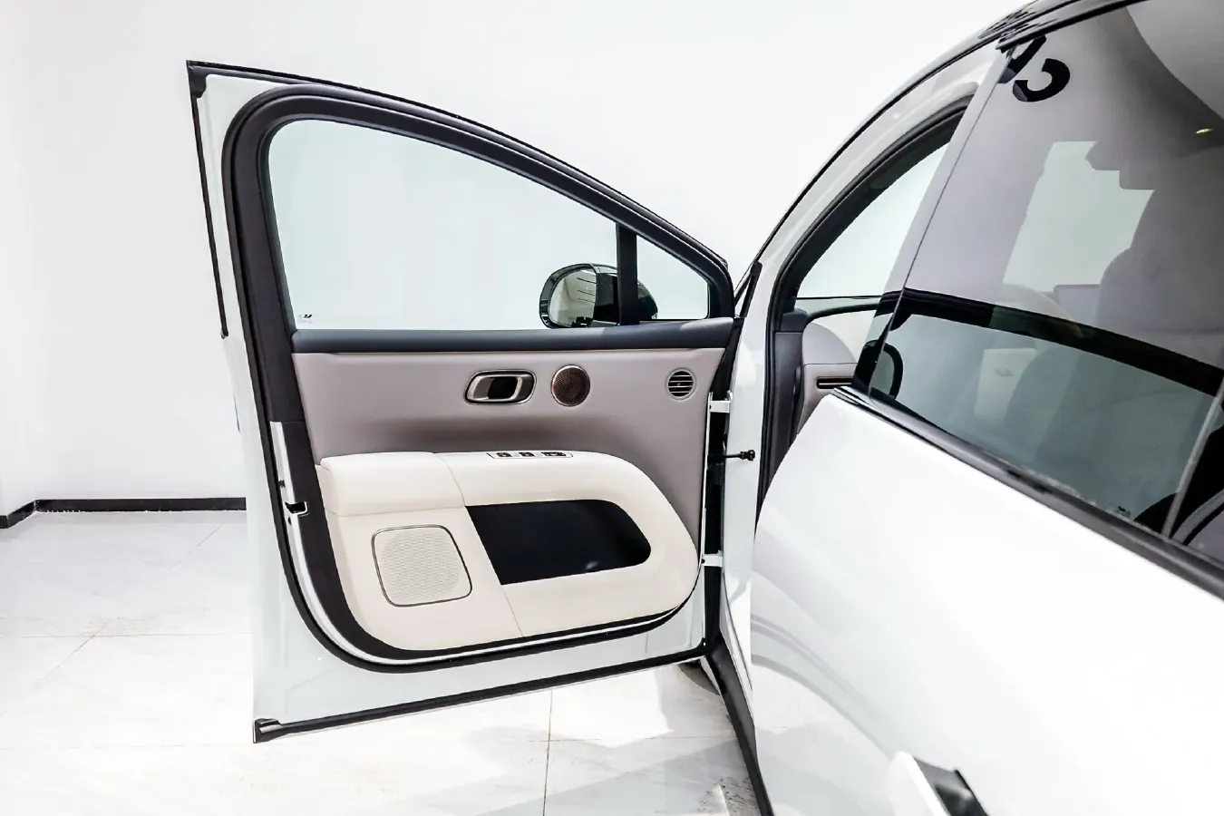 2025 Li i6 BEV,autocango,china used car exporter,china ev exporter,chinese used car exporter,chinese used ev exporter