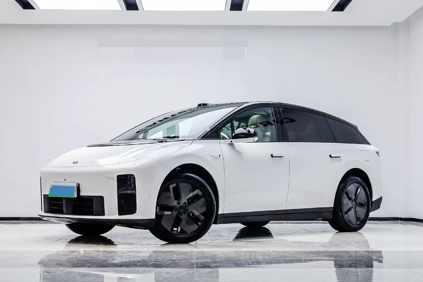 2025 Li i6 BEV,autocango,china used car exporter,china ev exporter,chinese used car exporter,chinese used ev exporter