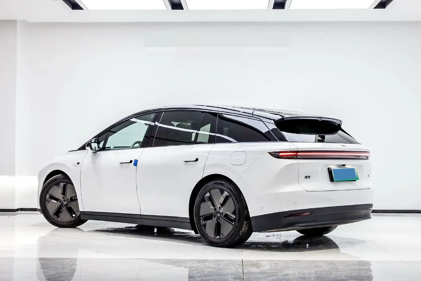 2025 Li i6 BEV,autocango,china used car exporter,china ev exporter,chinese used car exporter,chinese used ev exporter