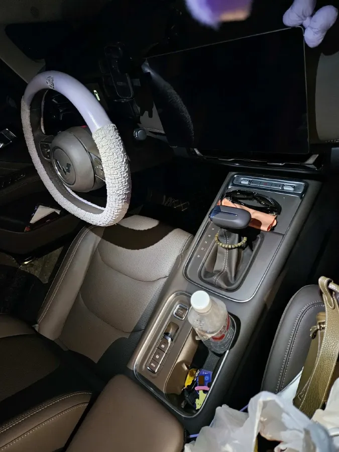 2025 WuLing XingGuang 730 1.5T 177HP L4 CVT,autocango,china used car exporter,china ev exporter,chinese used car exporter,chinese used ev exporter