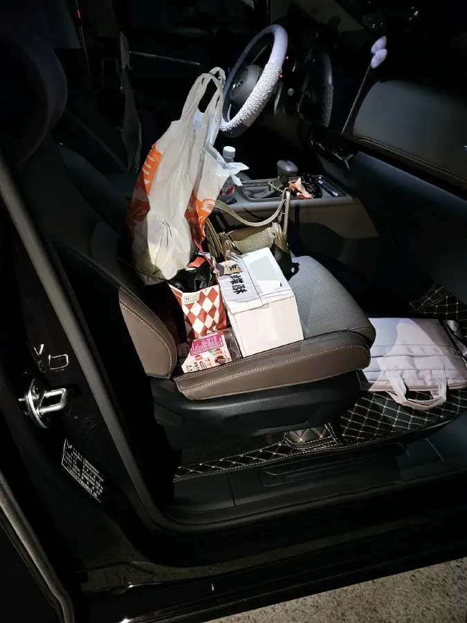 2025 WuLing XingGuang 730 1.5T 177HP L4 CVT,autocango,china used car exporter,china ev exporter,chinese used car exporter,chinese used ev exporter