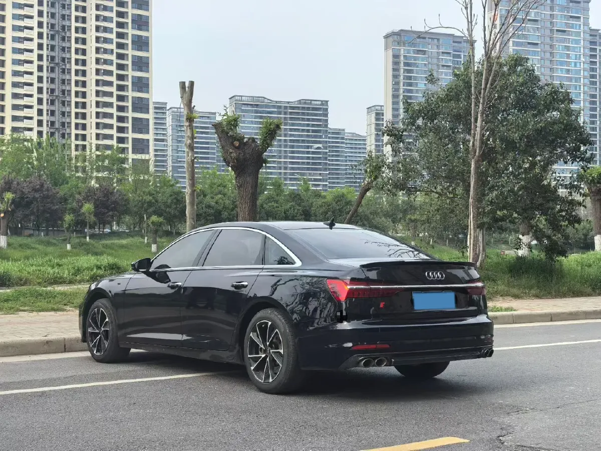 2019 Mercedes-Benz E Class 1.5T 184HP L4 9AT,autocango,china used car exporter,china ev exporter,chinese used car exporter,chinese used ev exporter
