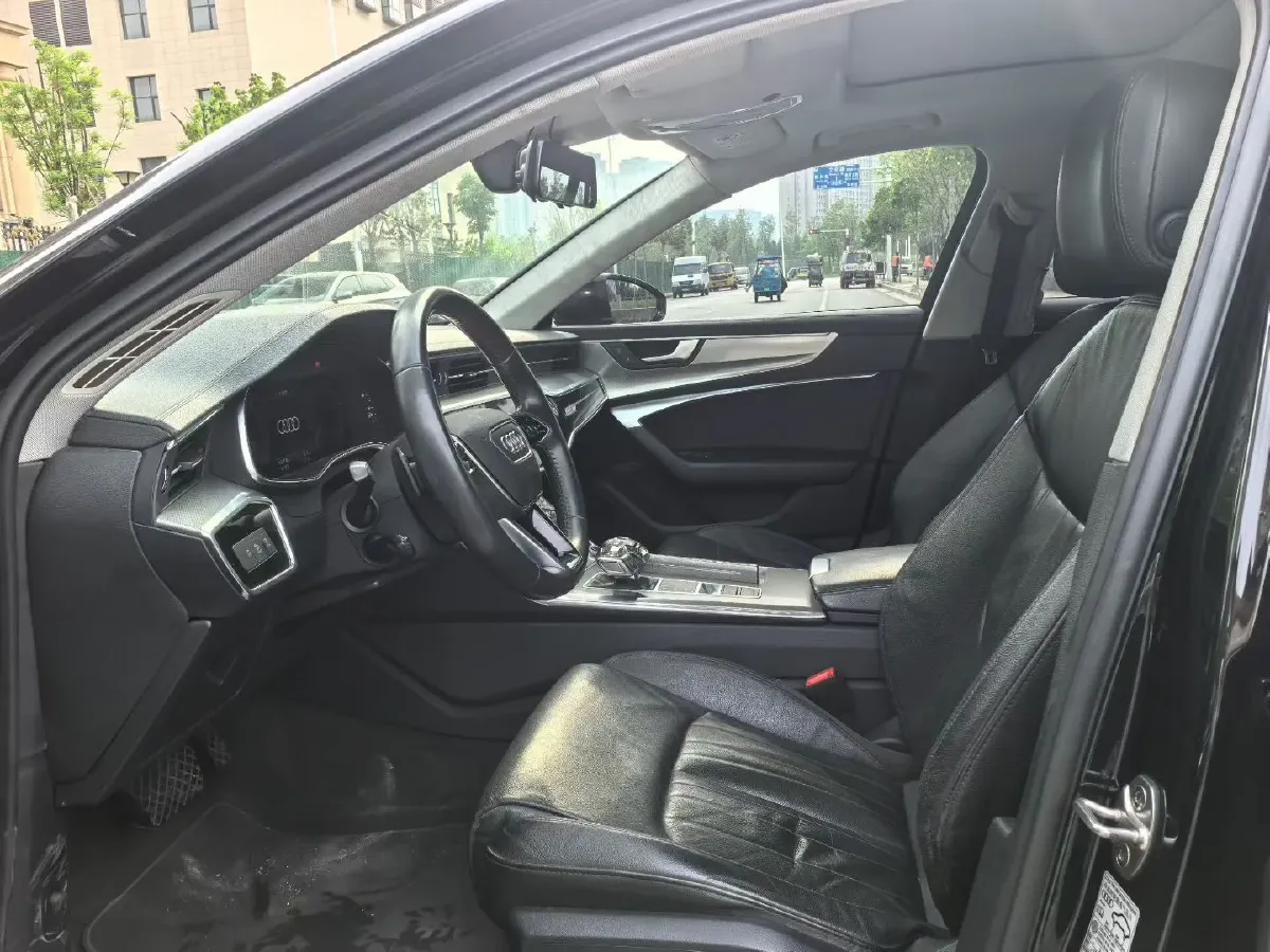 2019 Mercedes-Benz E Class 1.5T 184HP L4 9AT,autocango,china used car exporter,china ev exporter,chinese used car exporter,chinese used ev exporter