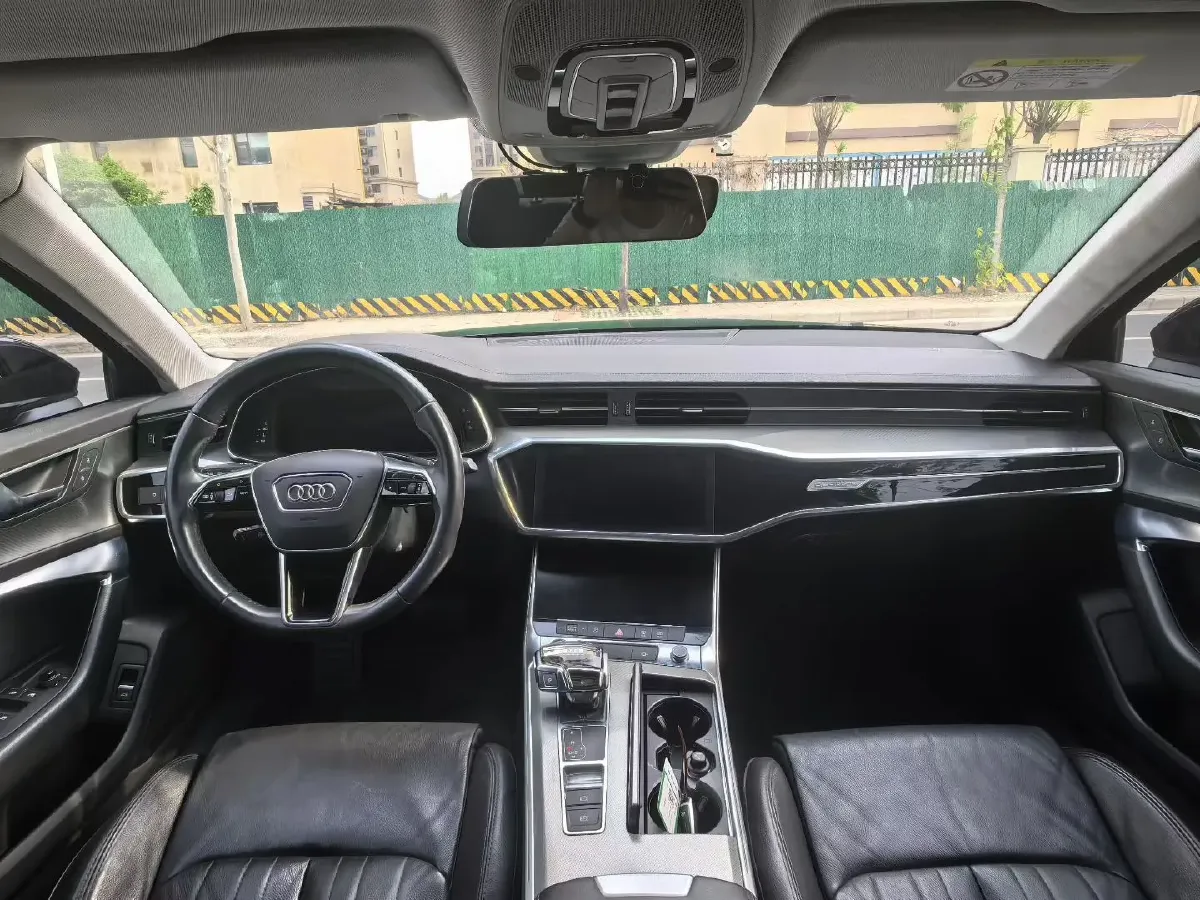 2019 Mercedes-Benz E Class 1.5T 184HP L4 9AT,autocango,china used car exporter,china ev exporter,chinese used car exporter,chinese used ev exporter