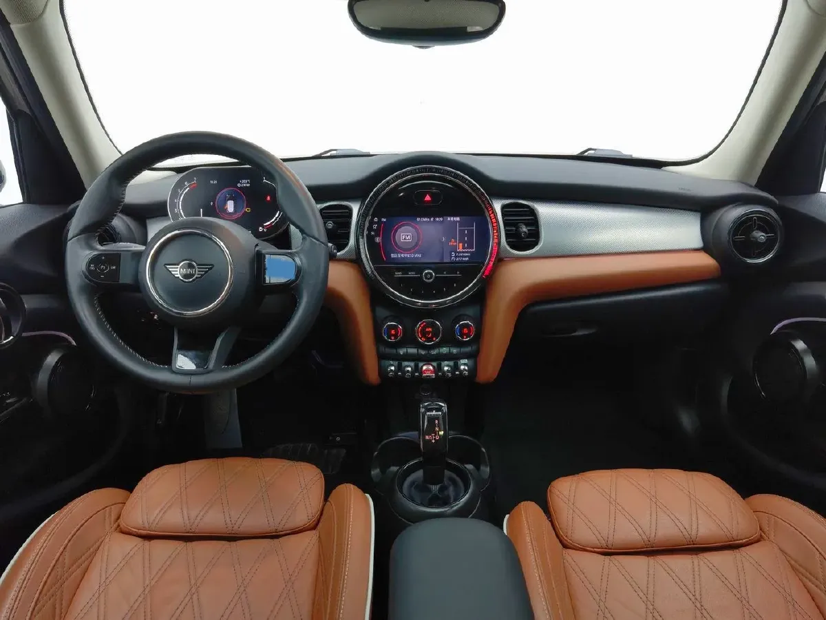 2022 MINI MINI 1.5T 136HP L3 7DCT,autocango,china used car exporter,china ev exporter,chinese used car exporter,chinese used ev exporter