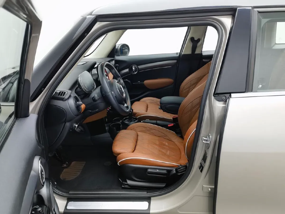 2022 MINI MINI 1.5T 136HP L3 7DCT,autocango,china used car exporter,china ev exporter,chinese used car exporter,chinese used ev exporter