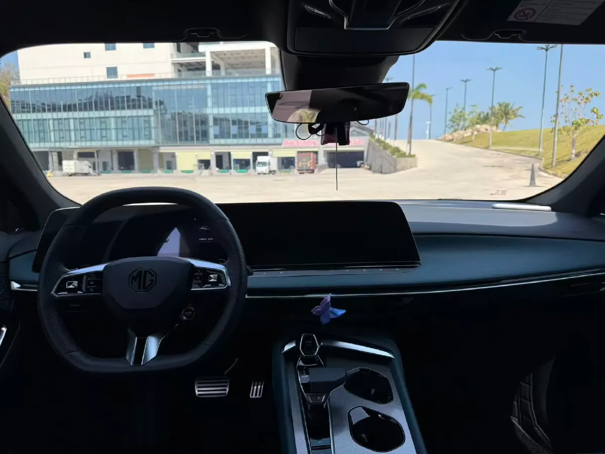 2023 MG 7 2.0T 261HP L4 9AT,autocango,china used car exporter,china ev exporter,chinese used car exporter,chinese used ev exporter