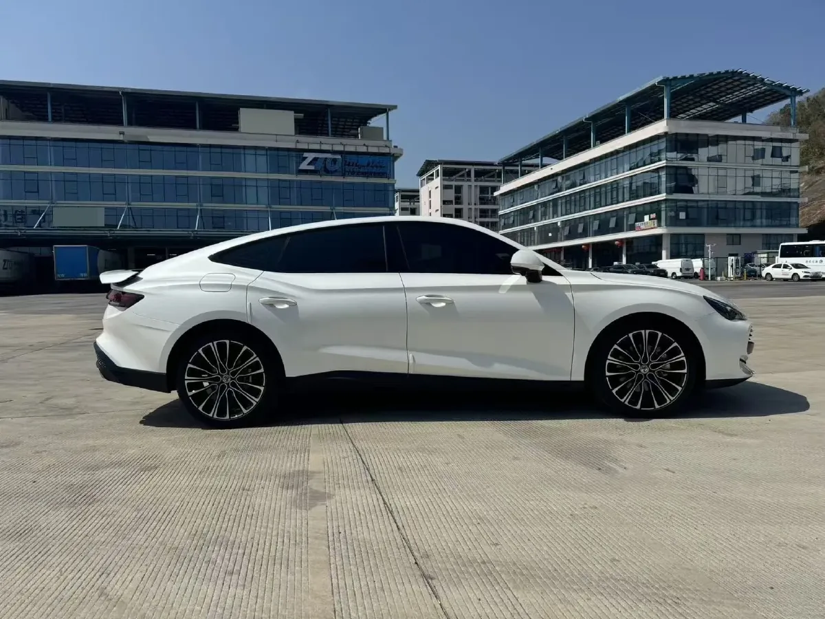 2023 MG 7 2.0T 261HP L4 9AT,autocango,china used car exporter,china ev exporter,chinese used car exporter,chinese used ev exporter