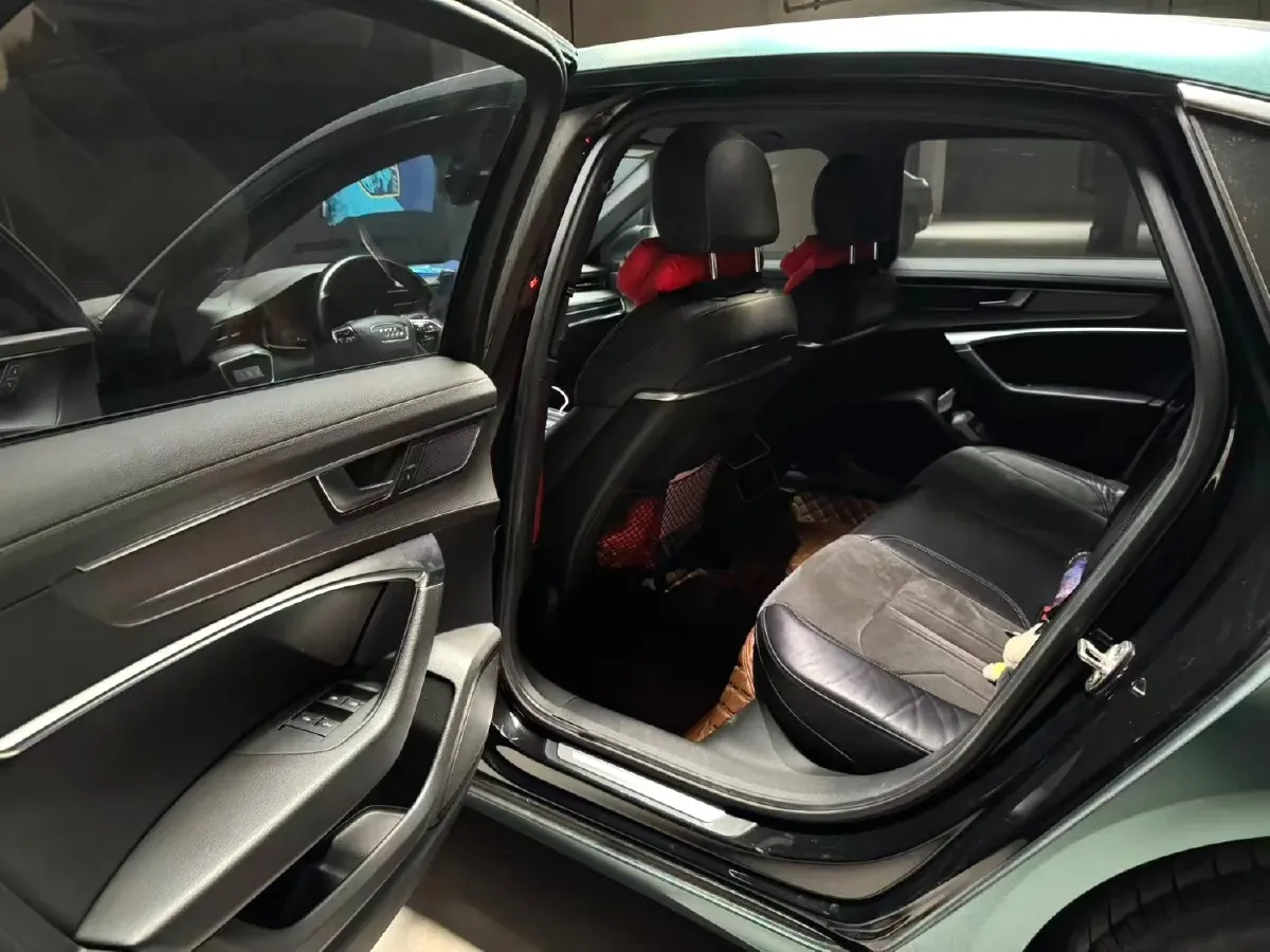 2019 Mercedes-Benz GLC Class 2.0T 245HP L4 9AT,autocango,china used car exporter,china ev exporter,chinese used car exporter,chinese used ev exporter