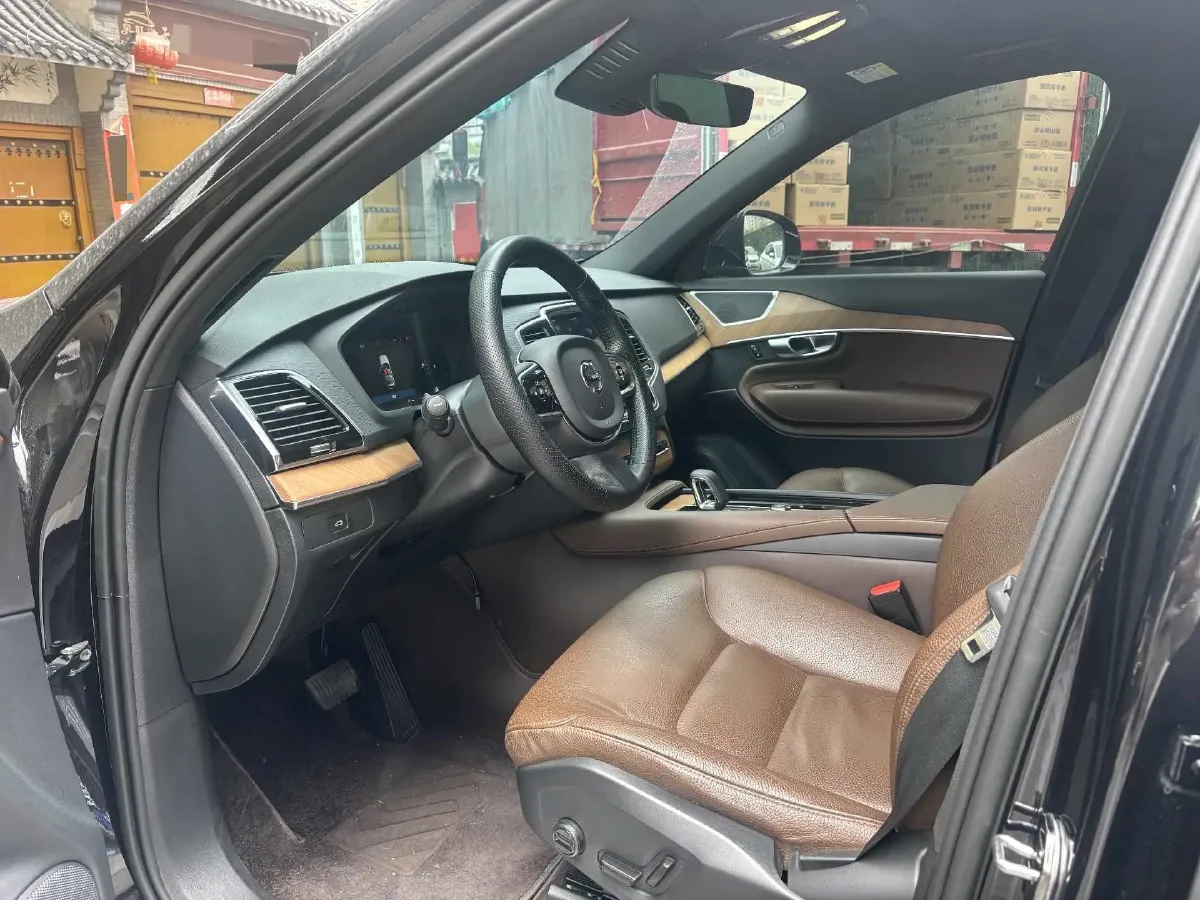 2023 Volvo XC90 2.0T 299HP L4 8AT,autocango,china used car exporter,china ev exporter,chinese used car exporter,chinese used ev exporter