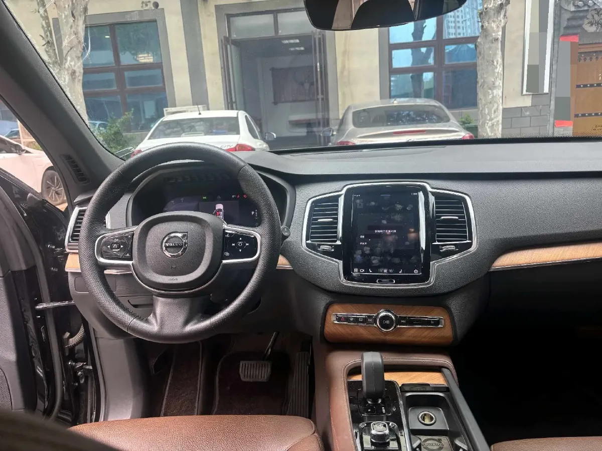 2023 Volvo XC90 2.0T 299HP L4 8AT,autocango,china used car exporter,china ev exporter,chinese used car exporter,chinese used ev exporter