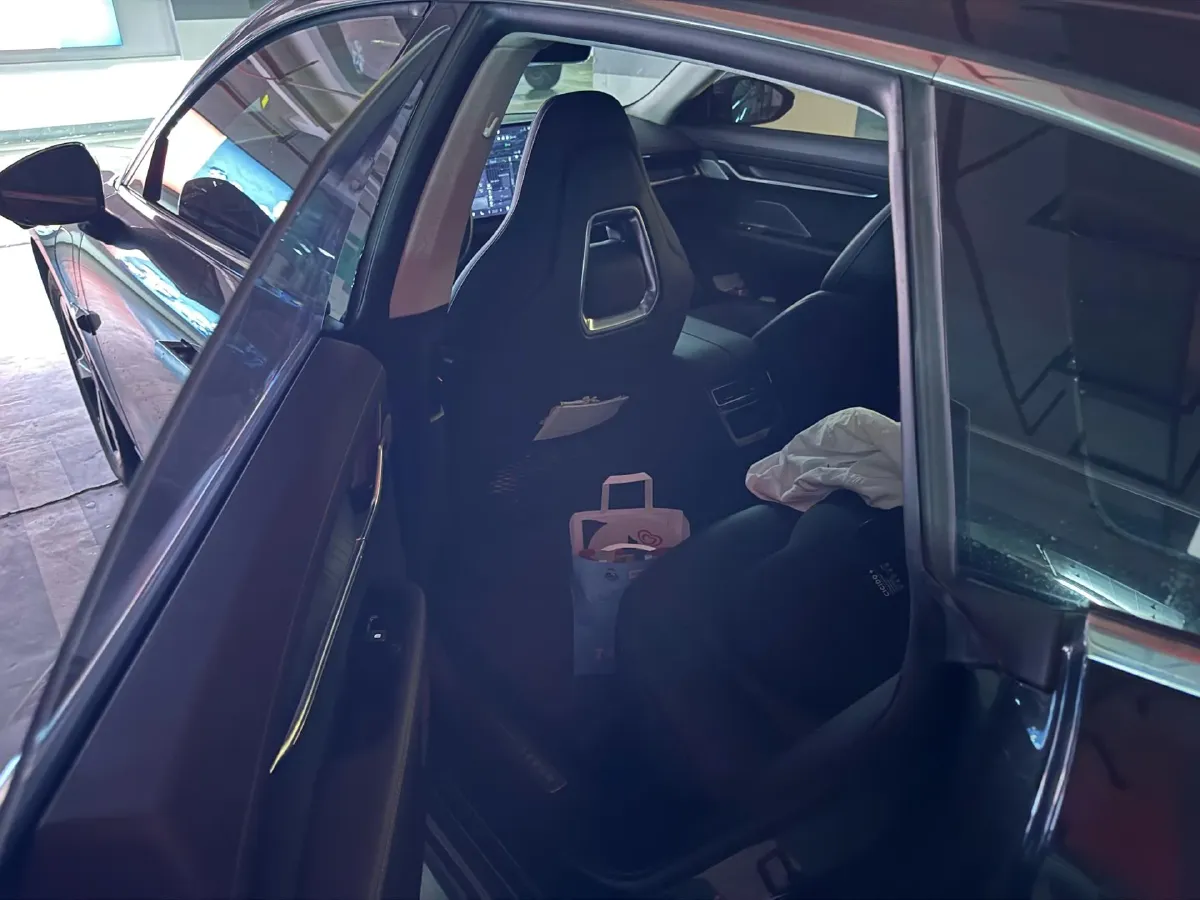 2022 Zeekr 001 BEV 86KWH,autocango,china used car exporter,china ev exporter,chinese used car exporter,chinese used ev exporter