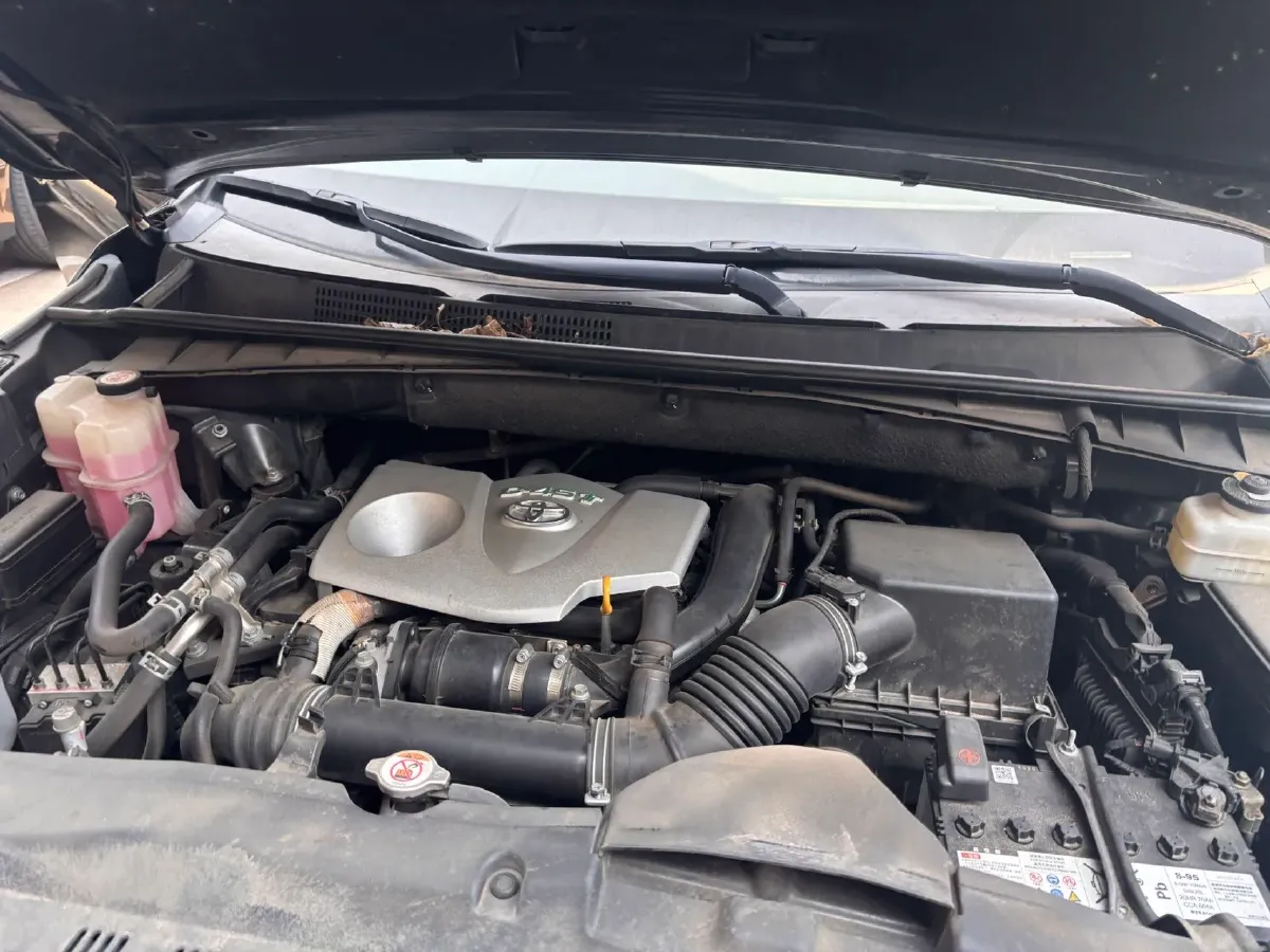 2021 Toyota Highlander 2.0T 220HP L4 6AT,autocango,china used car exporter,china ev exporter,chinese used car exporter,chinese used ev exporter