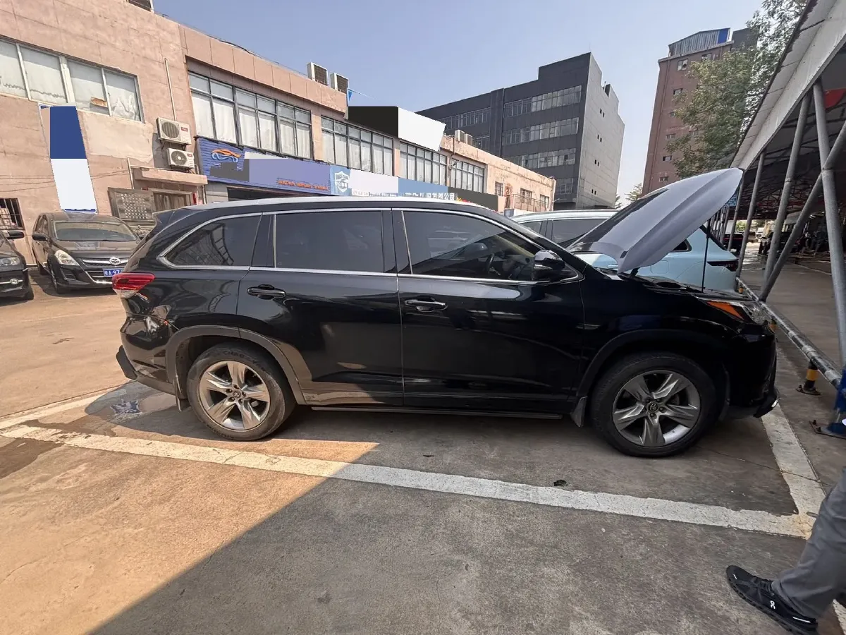 2021 Toyota Highlander 2.0T 220HP L4 6AT,autocango,china used car exporter,china ev exporter,chinese used car exporter,chinese used ev exporter