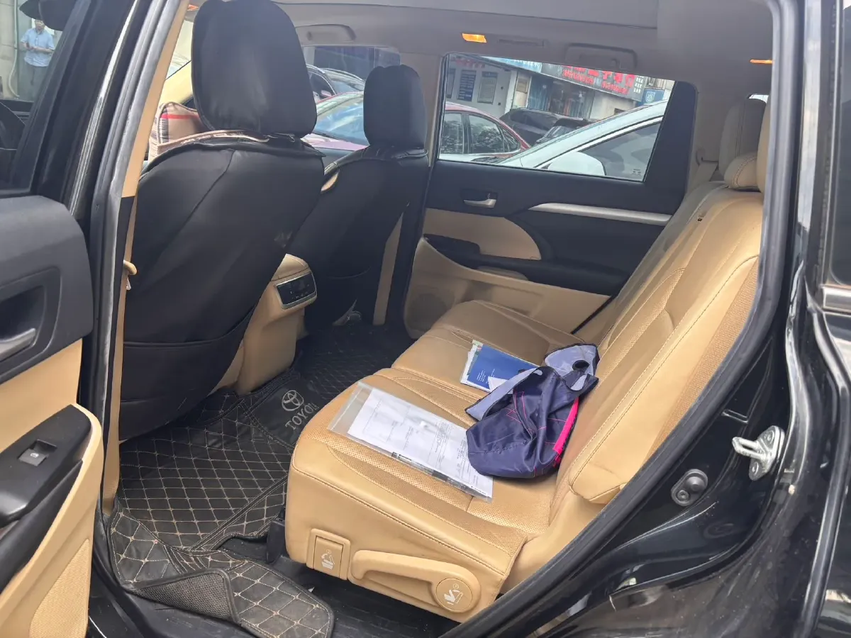 2021 Toyota Highlander 2.0T 220HP L4 6AT,autocango,china used car exporter,china ev exporter,chinese used car exporter,chinese used ev exporter