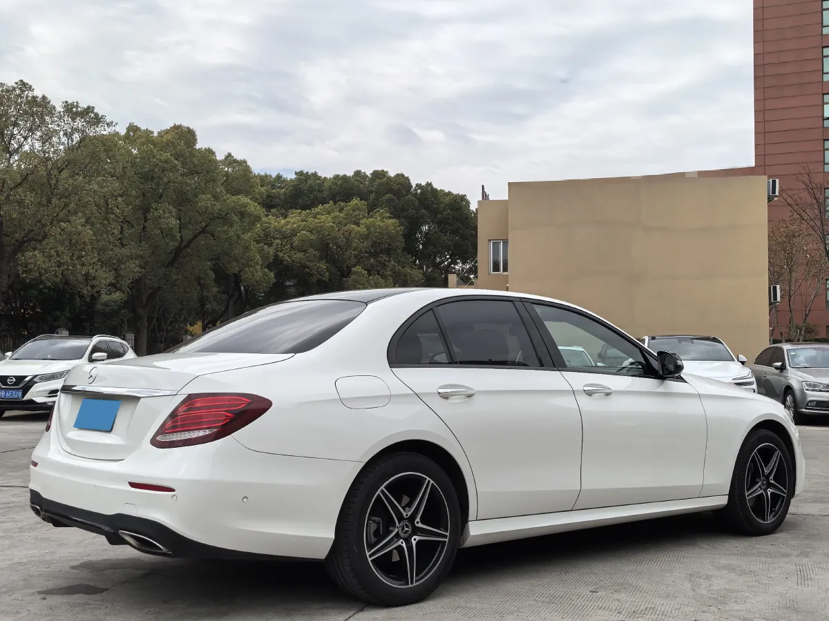 2020 Mercedes-Benz E Class 1.5T 184HP L4 9AT,autocango,china used car exporter,china ev exporter,chinese used car exporter,chinese used ev exporter