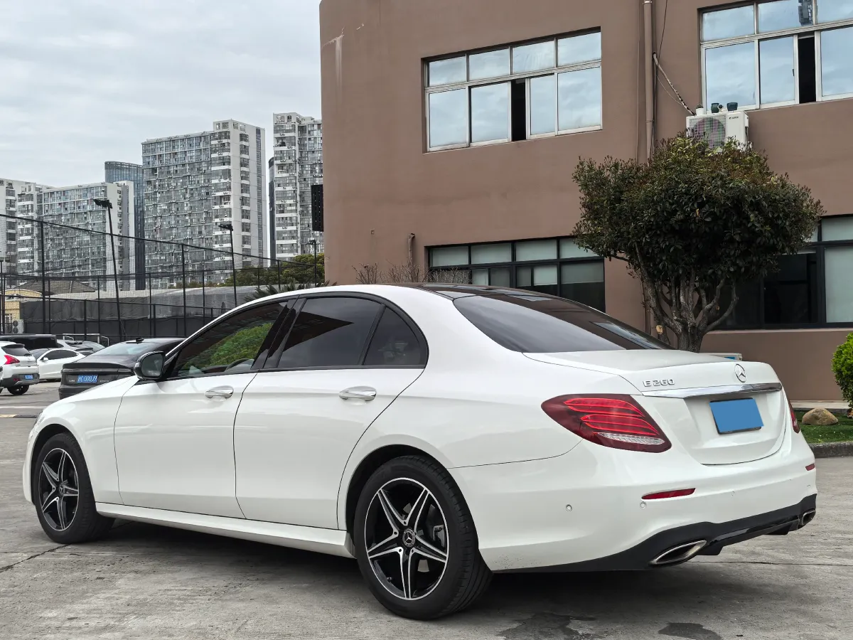 2020 Mercedes-Benz E Class 1.5T 184HP L4 9AT,autocango,china used car exporter,china ev exporter,chinese used car exporter,chinese used ev exporter