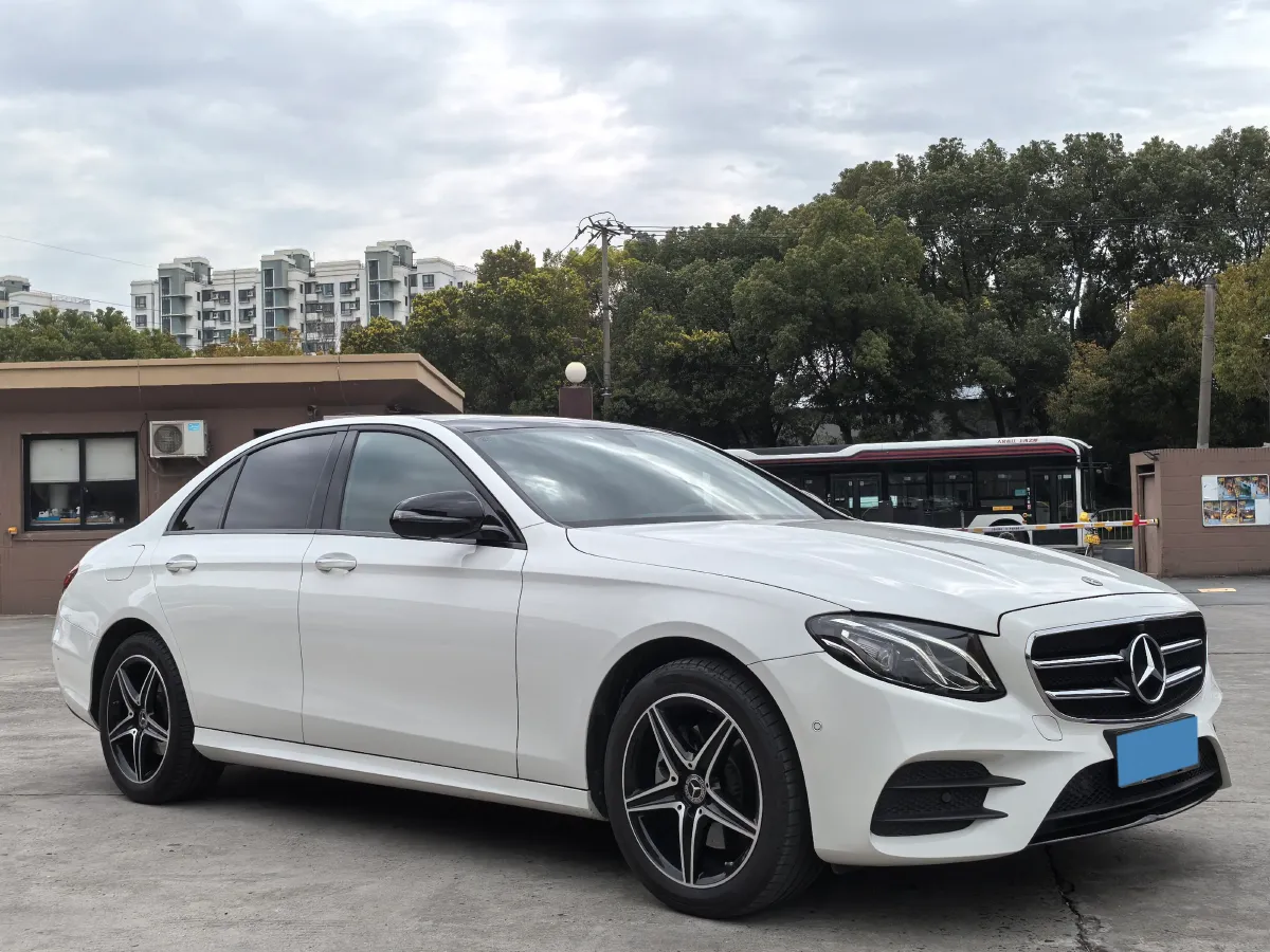 2020 Mercedes-Benz E Class 1.5T 184HP L4 9AT,autocango,china used car exporter,china ev exporter,chinese used car exporter,chinese used ev exporter