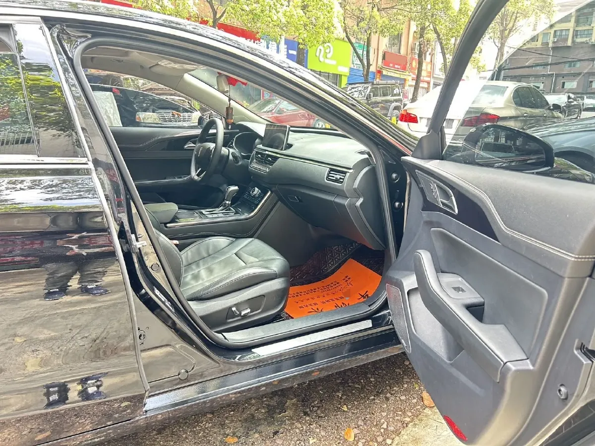 2019 HongQi H5 1.8T 180HP L4 6AT,autocango,china used car exporter,china ev exporter,chinese used car exporter,chinese used ev exporter