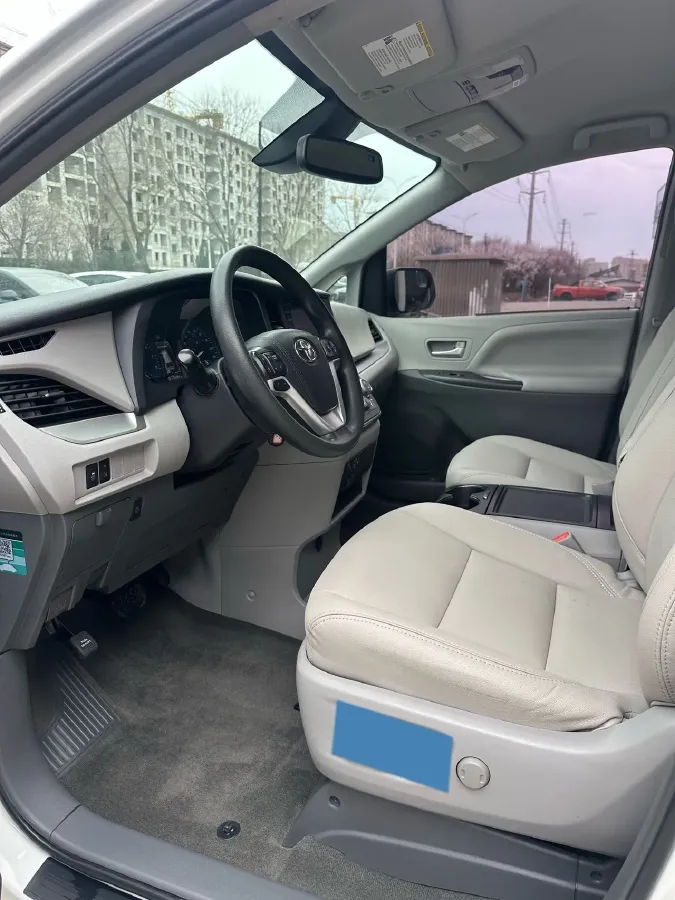 2018 DS 7 1.6T 220HP L4 8AT,autocango,china used car exporter,china ev exporter,chinese used car exporter,chinese used ev exporter