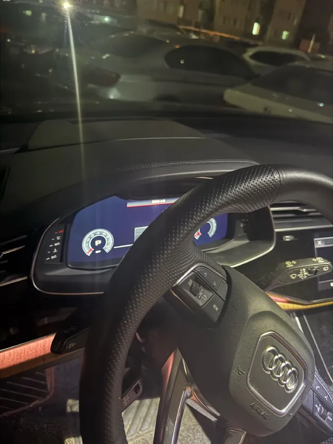 2021 Audi Q7 3.0T 340HP V6 8AT,autocango,china used car exporter,china ev exporter,chinese used car exporter,chinese used ev exporter