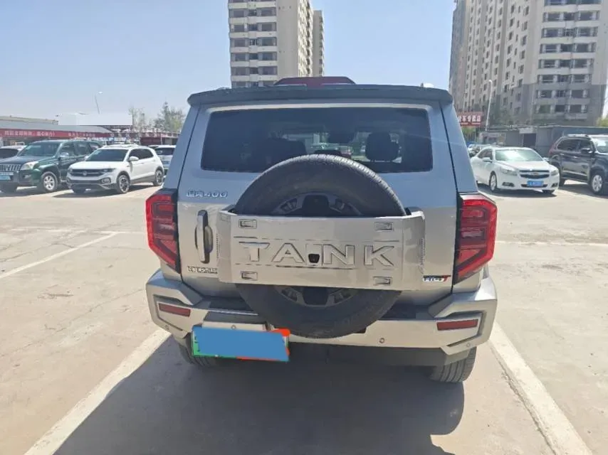 2024 Tank 400 2.0T 252HP L4 9AT PHEV 36.7/37.1KWH,autocango,china used car exporter,china ev exporter,chinese used car exporter,chinese used ev exporter