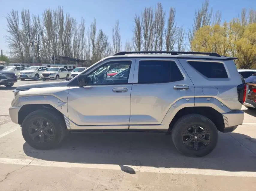 2024 Tank 400 2.0T 252HP L4 9AT PHEV 36.7/37.1KWH,autocango,china used car exporter,china ev exporter,chinese used car exporter,chinese used ev exporter