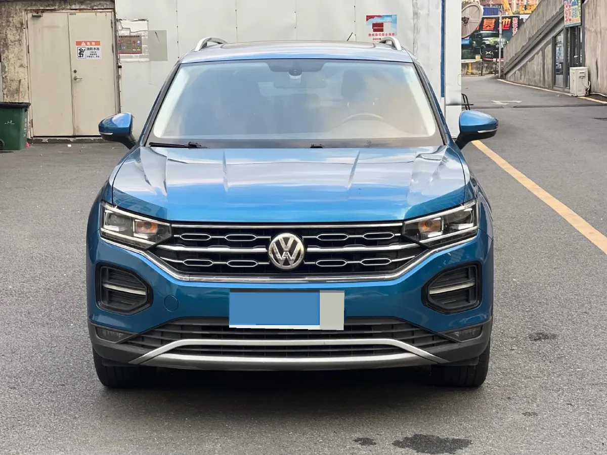 2019 Jeep Cherokee 2.0T 234HP L4 9AT,autocango,china used car exporter,china ev exporter,chinese used car exporter,chinese used ev exporter