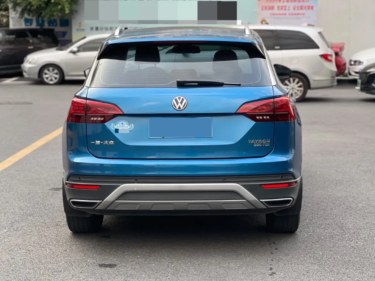 2019 Jeep Cherokee 2.0T 234HP L4 9AT,autocango,china used car exporter,china ev exporter,chinese used car exporter,chinese used ev exporter