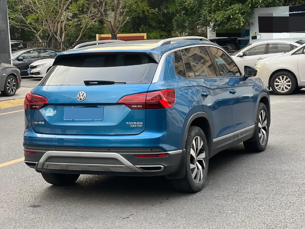 2019 Jeep Cherokee 2.0T 234HP L4 9AT,autocango,china used car exporter,china ev exporter,chinese used car exporter,chinese used ev exporter