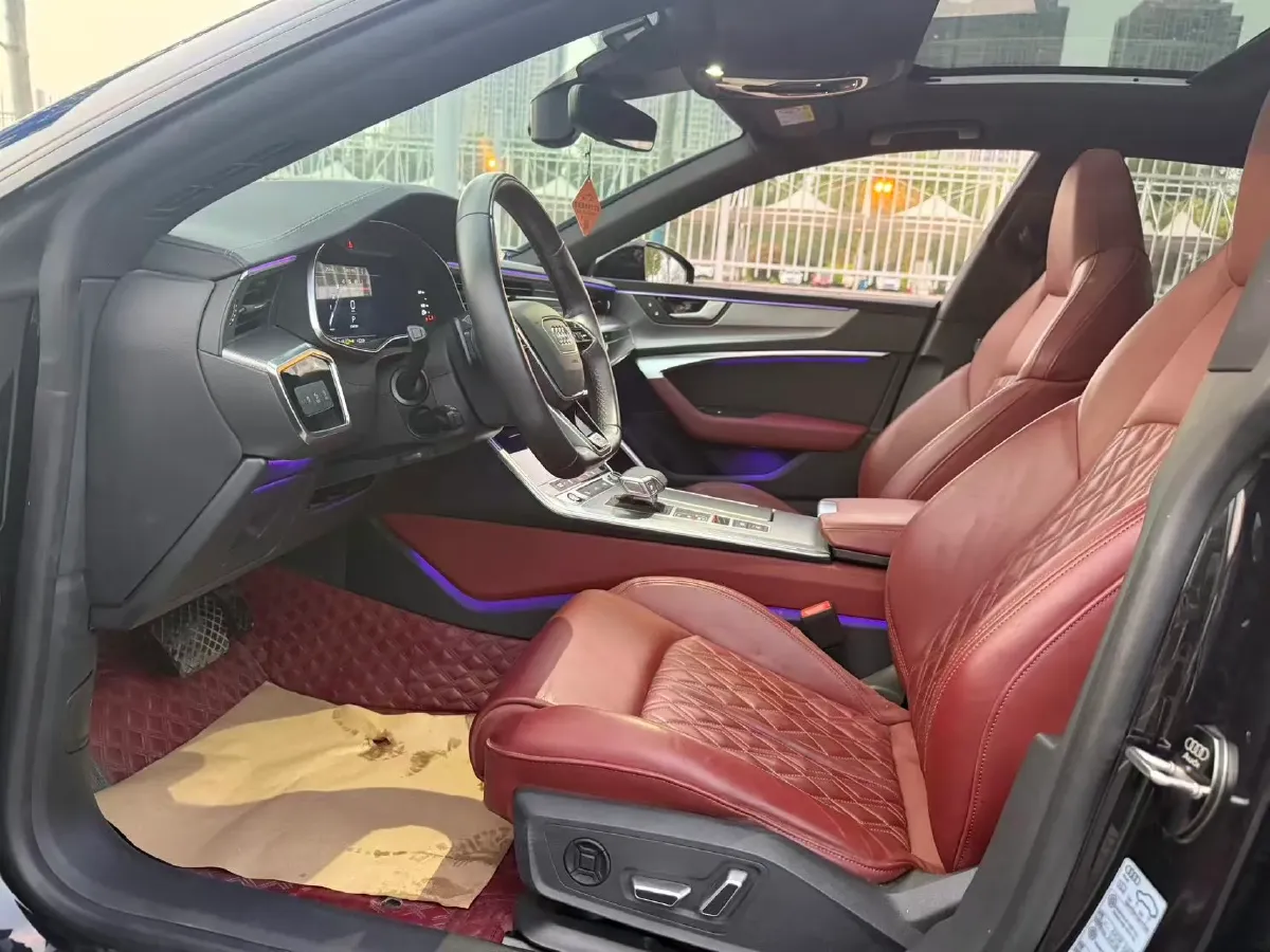 2024 Audi A7L 2.0T 245HP L4 7DCT,autocango,china used car exporter,china ev exporter,chinese used car exporter,chinese used ev exporter