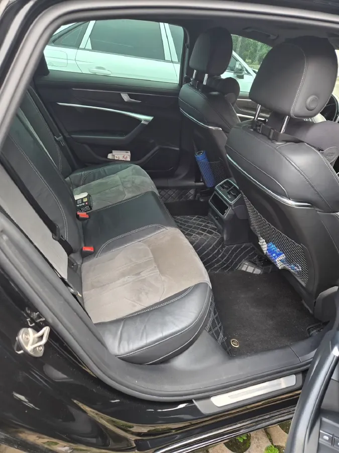 2021 Audi A6L 2.0T 224HP L4 7DCT,autocango,china used car exporter,china ev exporter,chinese used car exporter,chinese used ev exporter