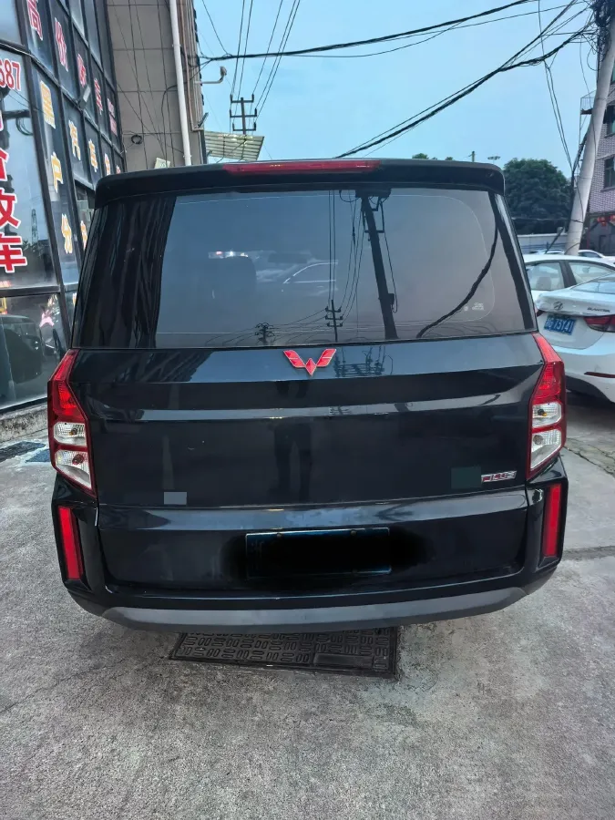 2021 WuLing HongGuang Plus 1.5L 99HP L4 6MT,autocango,china used car exporter,china ev exporter,chinese used car exporter,chinese used ev exporter