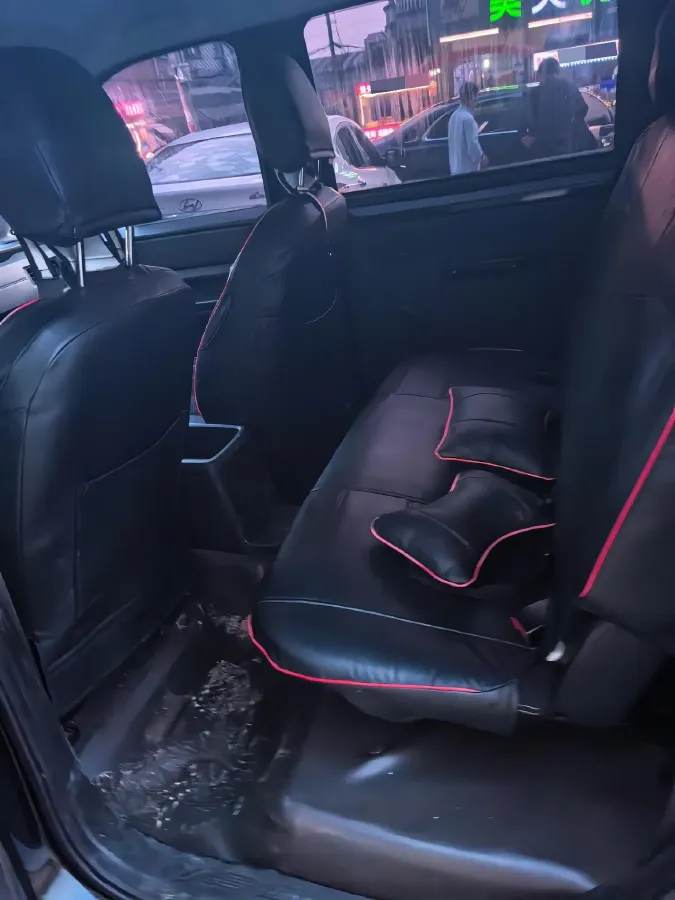 2021 WuLing HongGuang Plus 1.5L 99HP L4 6MT,autocango,china used car exporter,china ev exporter,chinese used car exporter,chinese used ev exporter