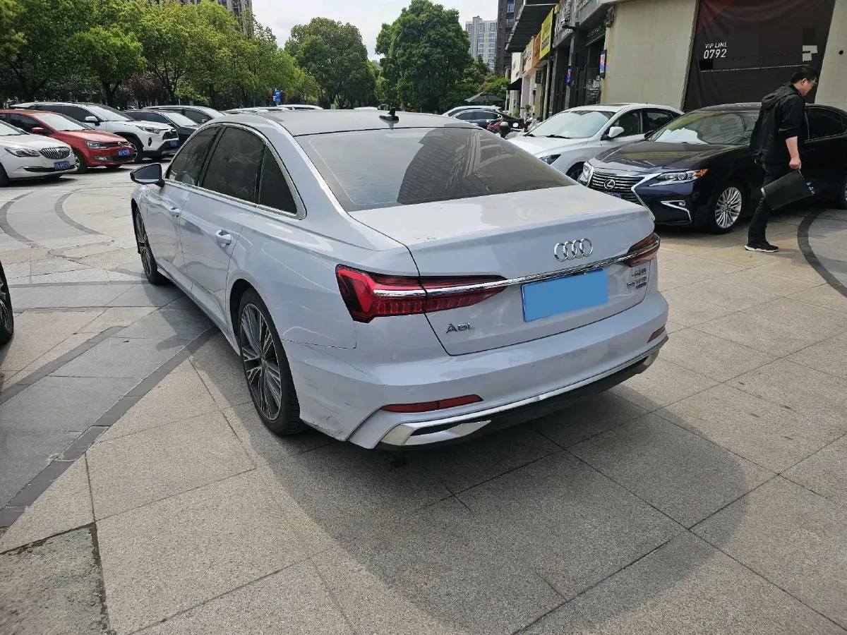 2020 Audi A6L 2.0T 224HP L4 7DCT,autocango,china used car exporter,china ev exporter,chinese used car exporter,chinese used ev exporter
