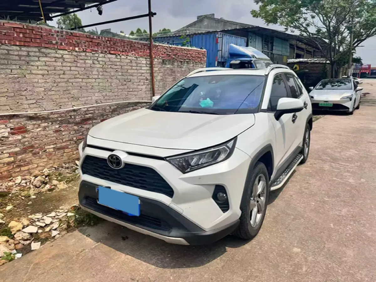 2021 Toyota RAV4 2.0L 171HP L4 CVT,autocango,china used car exporter,china ev exporter,chinese used car exporter,chinese used ev exporter