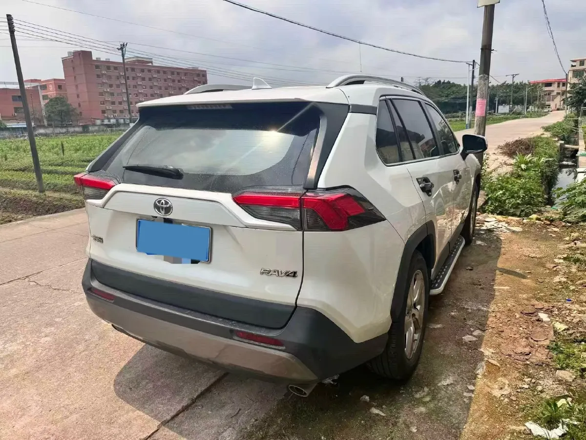 2021 Toyota RAV4 2.0L 171HP L4 CVT,autocango,china used car exporter,china ev exporter,chinese used car exporter,chinese used ev exporter