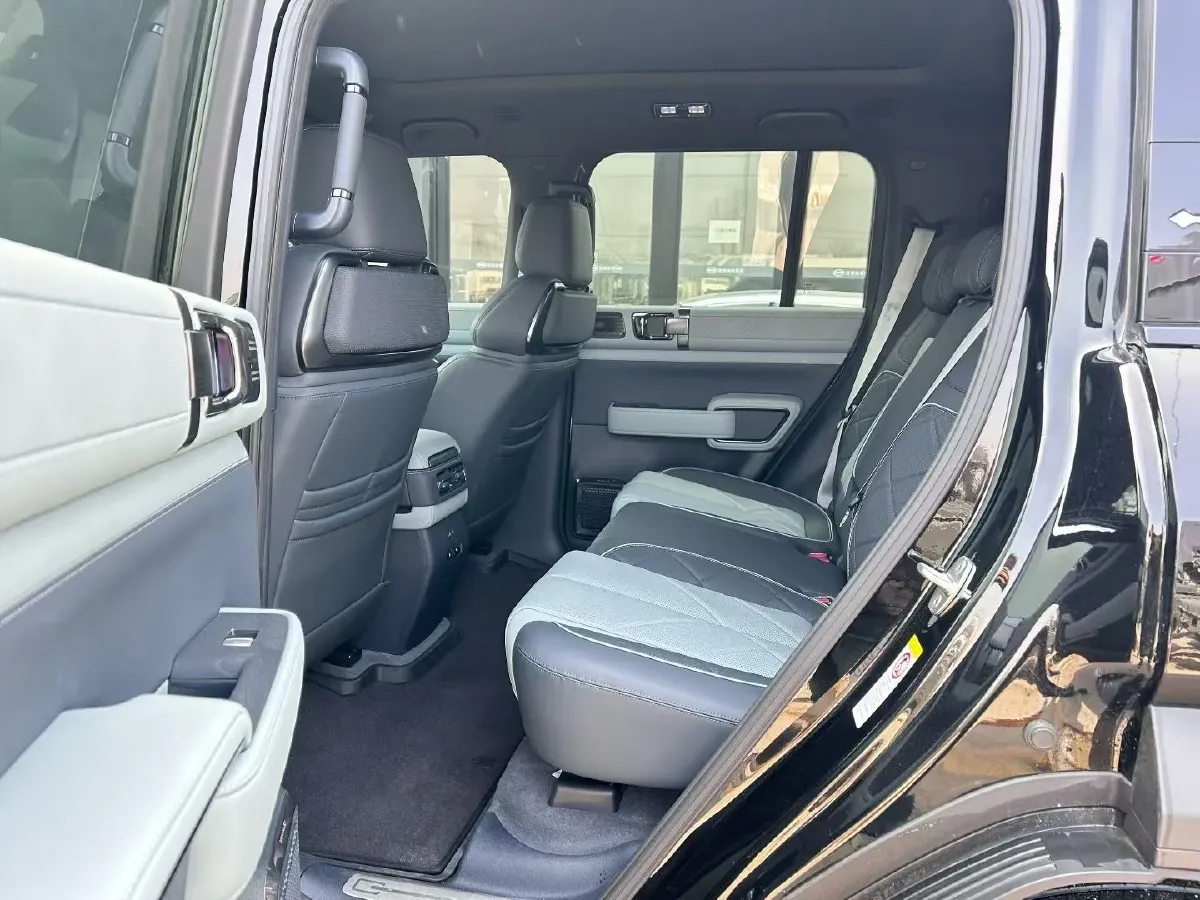 2023 FangChengBao Bao 5 1.5T 194HP L4 E-CVT PHEV 31.8KWH,autocango,china used car exporter,china ev exporter,chinese used car exporter,chinese used ev exporter