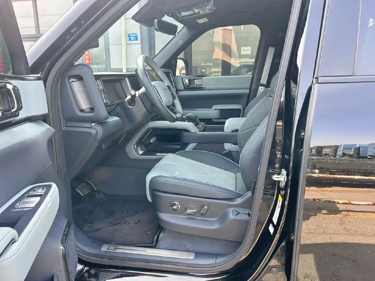 2023 FangChengBao Bao 5 1.5T 194HP L4 E-CVT PHEV 31.8KWH,autocango,china used car exporter,china ev exporter,chinese used car exporter,chinese used ev exporter