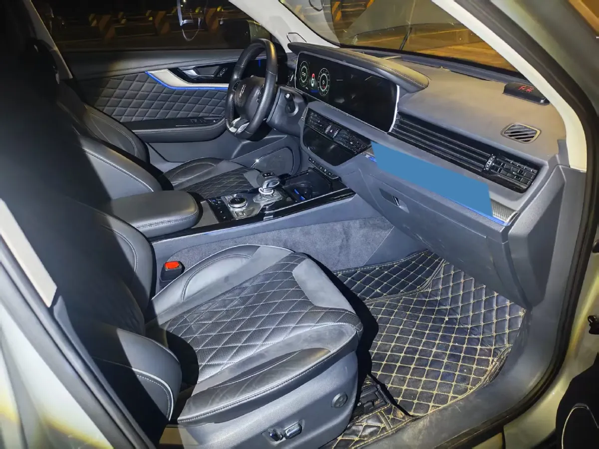 2022 HongQi HS5 2.0T 224HP L4 6AT,autocango,china used car exporter,china ev exporter,chinese used car exporter,chinese used ev exporter