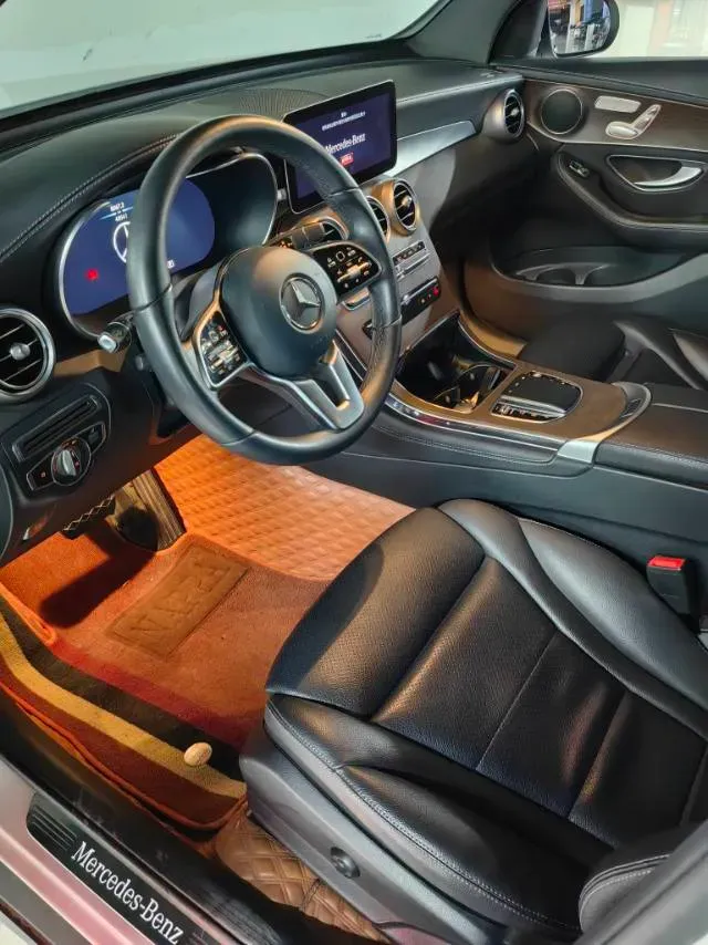 2021 Mercedes-Benz GLC Class 2.0T 197HP L4 9AT,autocango,china used car exporter,china ev exporter,chinese used car exporter,chinese used ev exporter