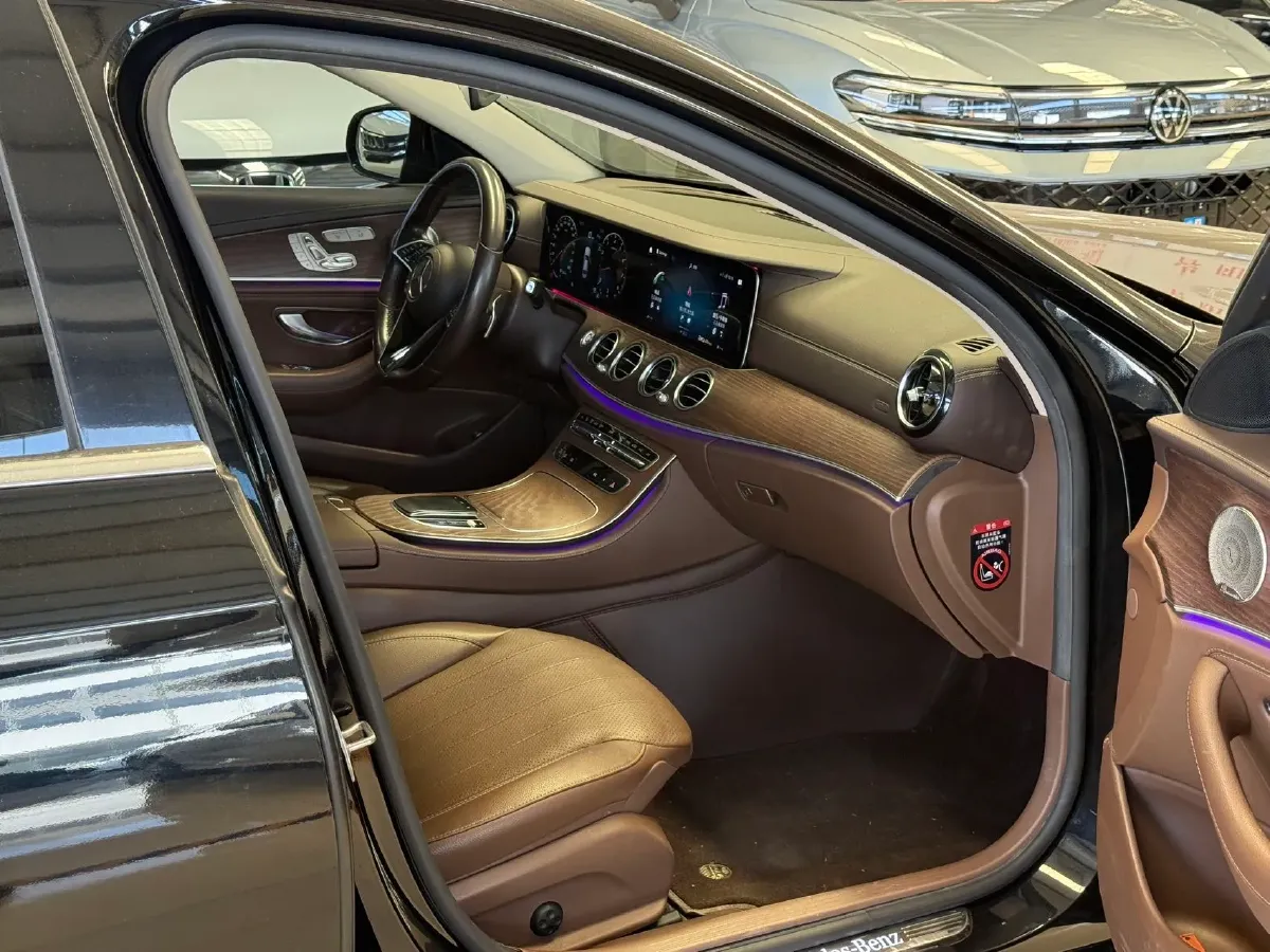 2021 Mercedes-Benz E Class 2.0T 258HP L4 9AT,autocango,china used car exporter,china ev exporter,chinese used car exporter,chinese used ev exporter
