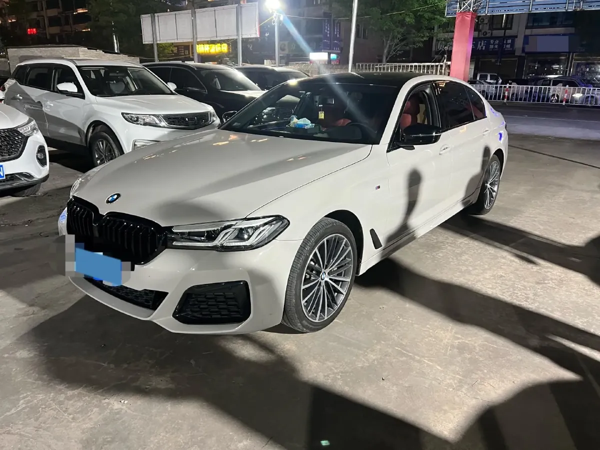2023 BMW 5 Series 2.0T 245HP L4 8AT,autocango,china used car exporter,china ev exporter,chinese used car exporter,chinese used ev exporter