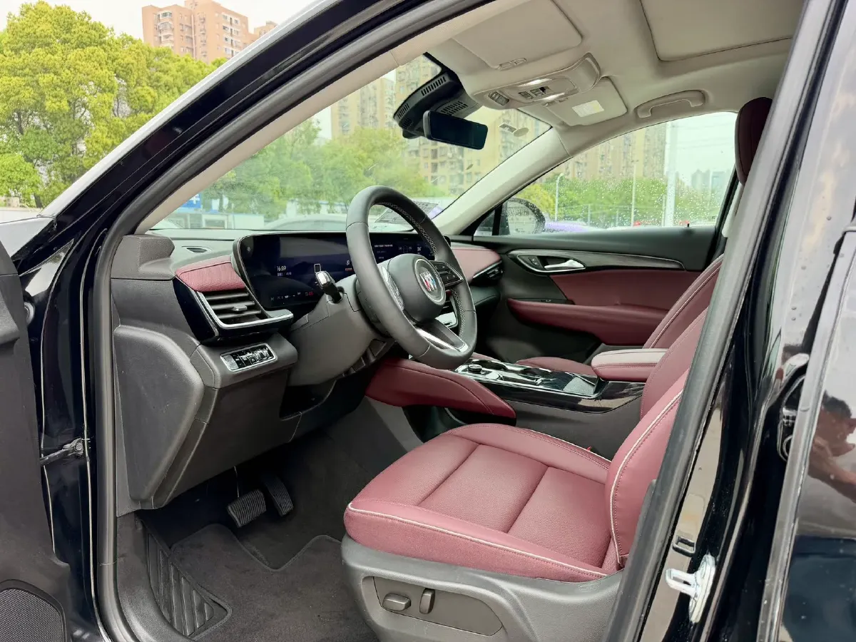 2025 Buick EnvisionPlus 2.0T 237HP L4 9AT,autocango,china used car exporter,china ev exporter,chinese used car exporter,chinese used ev exporter