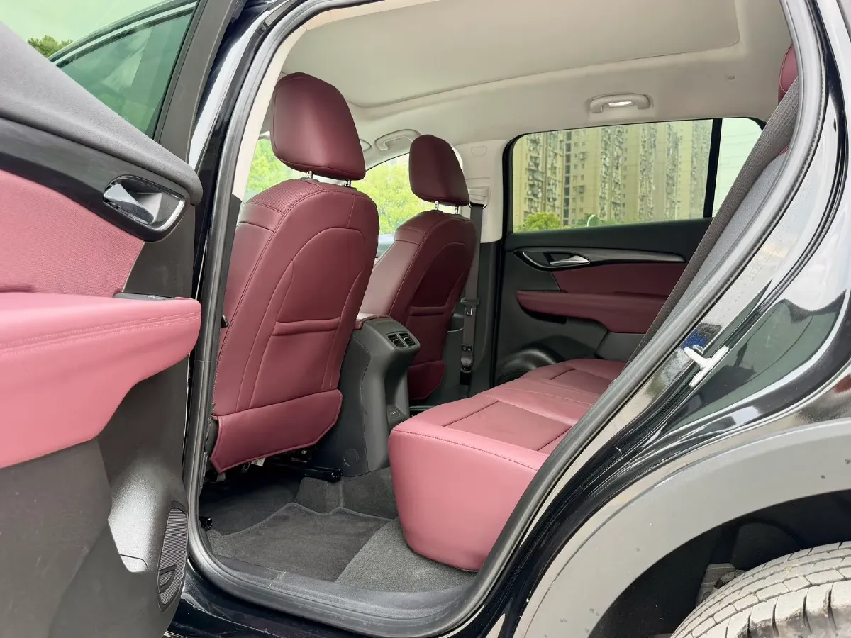 2025 Buick EnvisionPlus 2.0T 237HP L4 9AT,autocango,china used car exporter,china ev exporter,chinese used car exporter,chinese used ev exporter