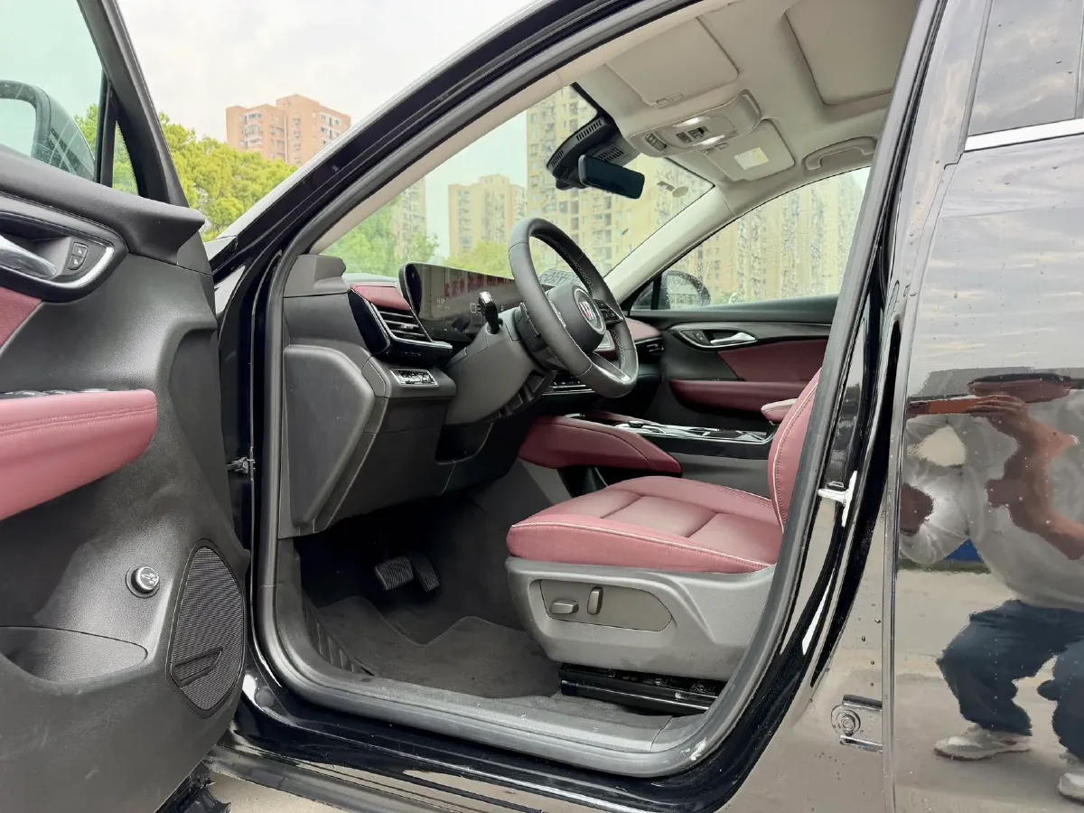 2025 Buick EnvisionPlus 2.0T 237HP L4 9AT,autocango,china used car exporter,china ev exporter,chinese used car exporter,chinese used ev exporter