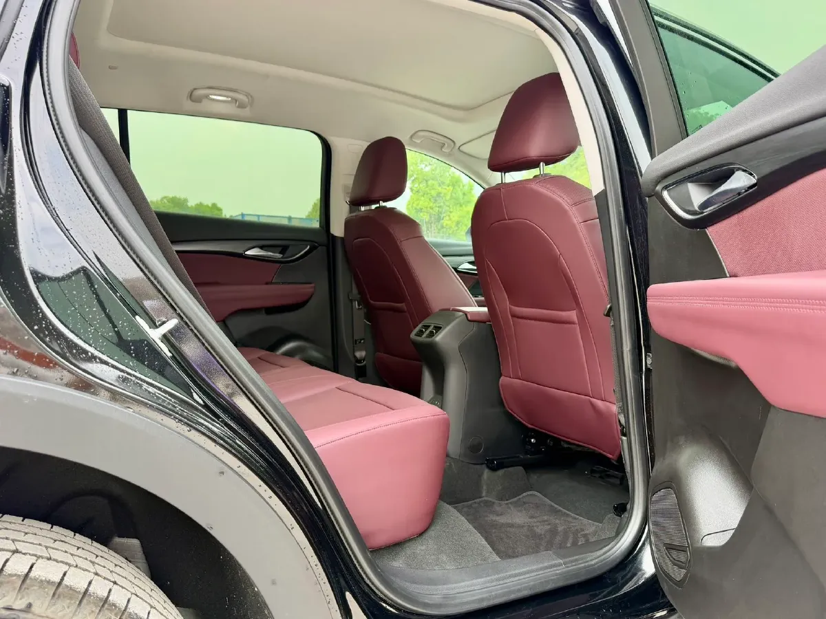 2025 Buick EnvisionPlus 2.0T 237HP L4 9AT,autocango,china used car exporter,china ev exporter,chinese used car exporter,chinese used ev exporter